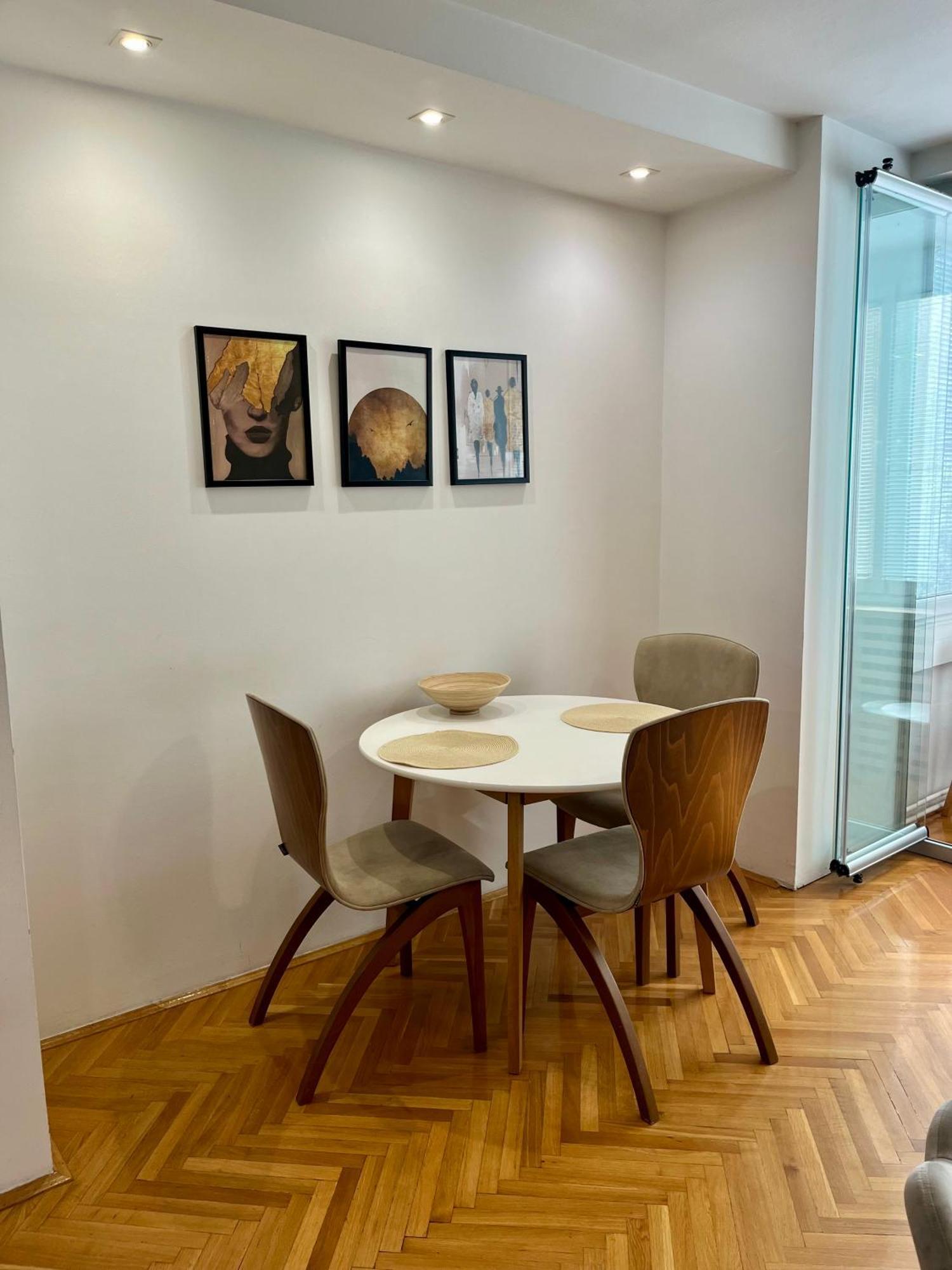 Ruby Luxury Central Apartment Skopje Buitenkant foto