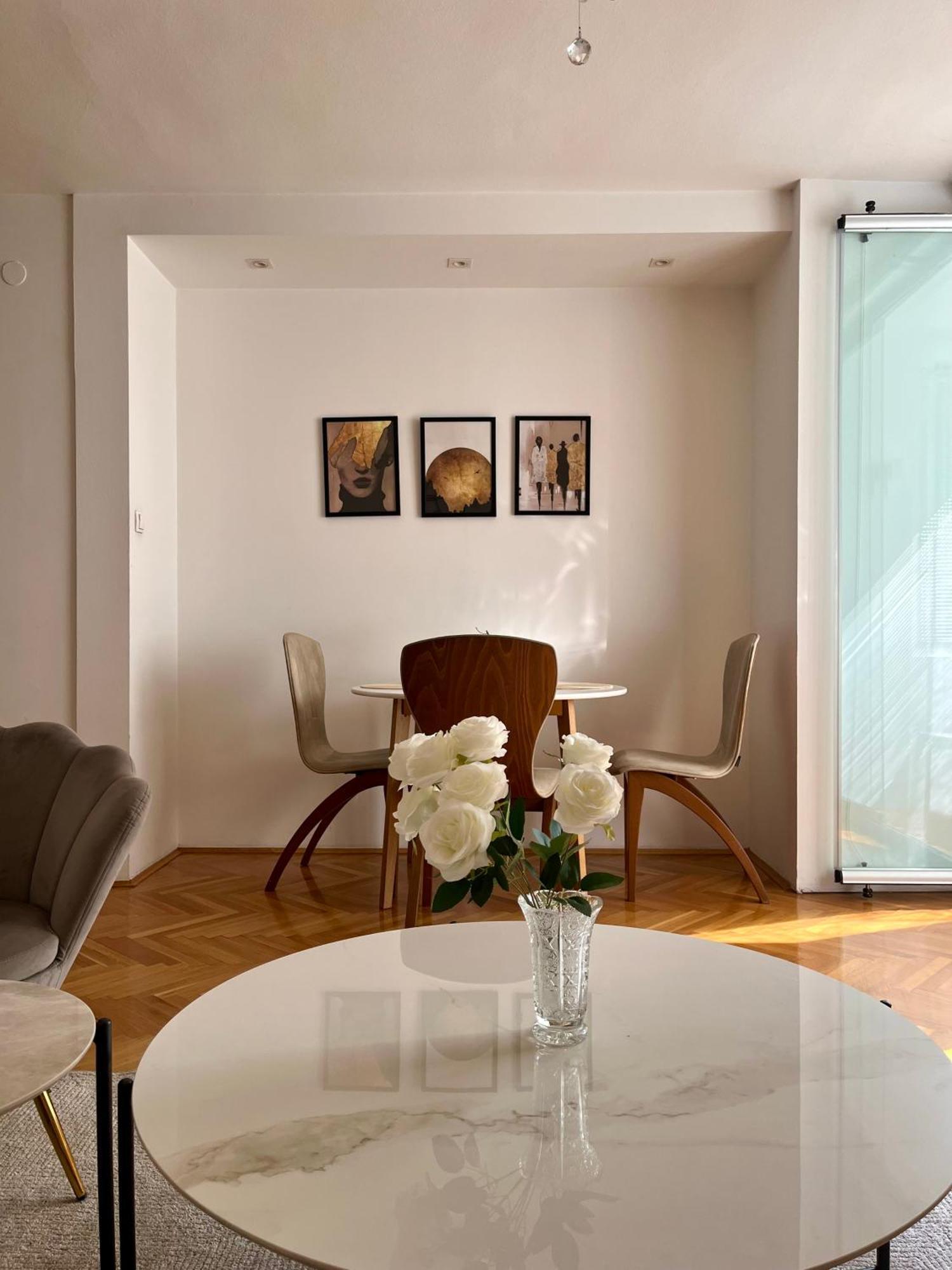 Ruby Luxury Central Apartment Skopje Buitenkant foto